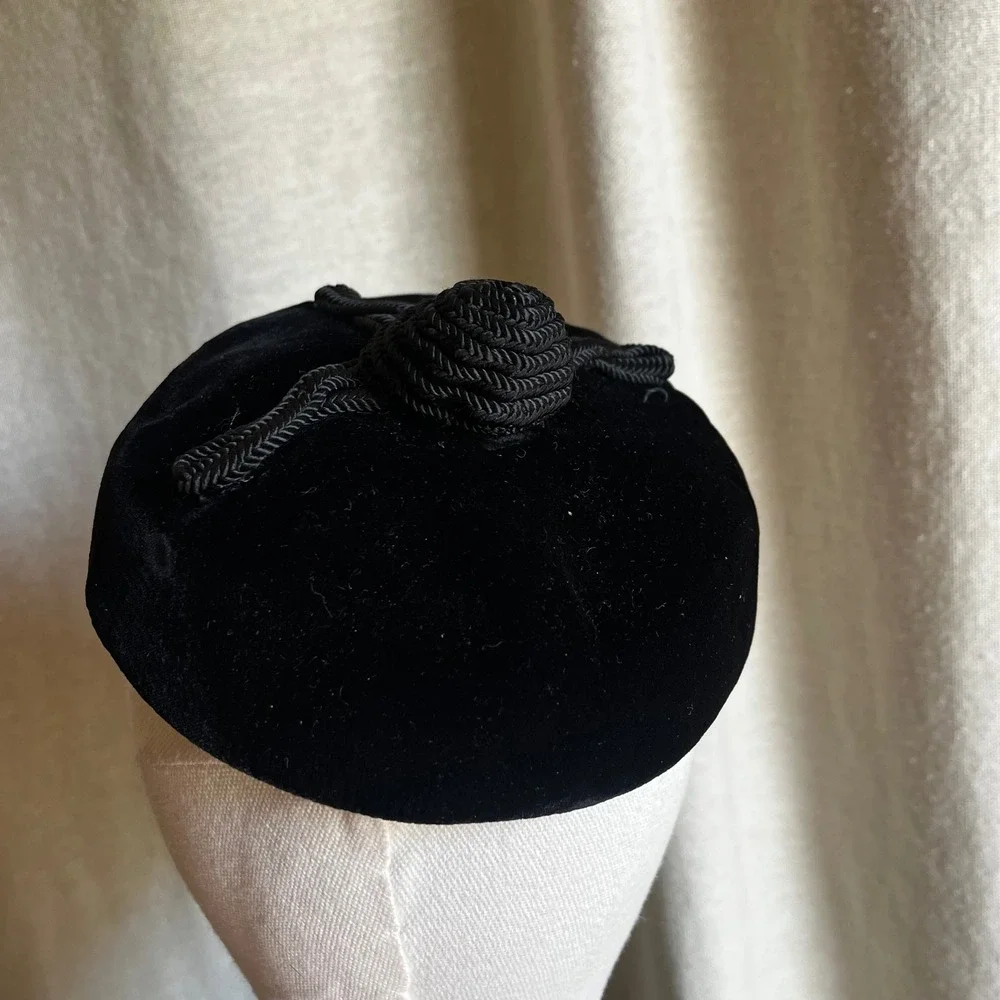 Vintage Debbie Black Velvet Fascinator Halo Hat Braided Knot Cocktail 1950s